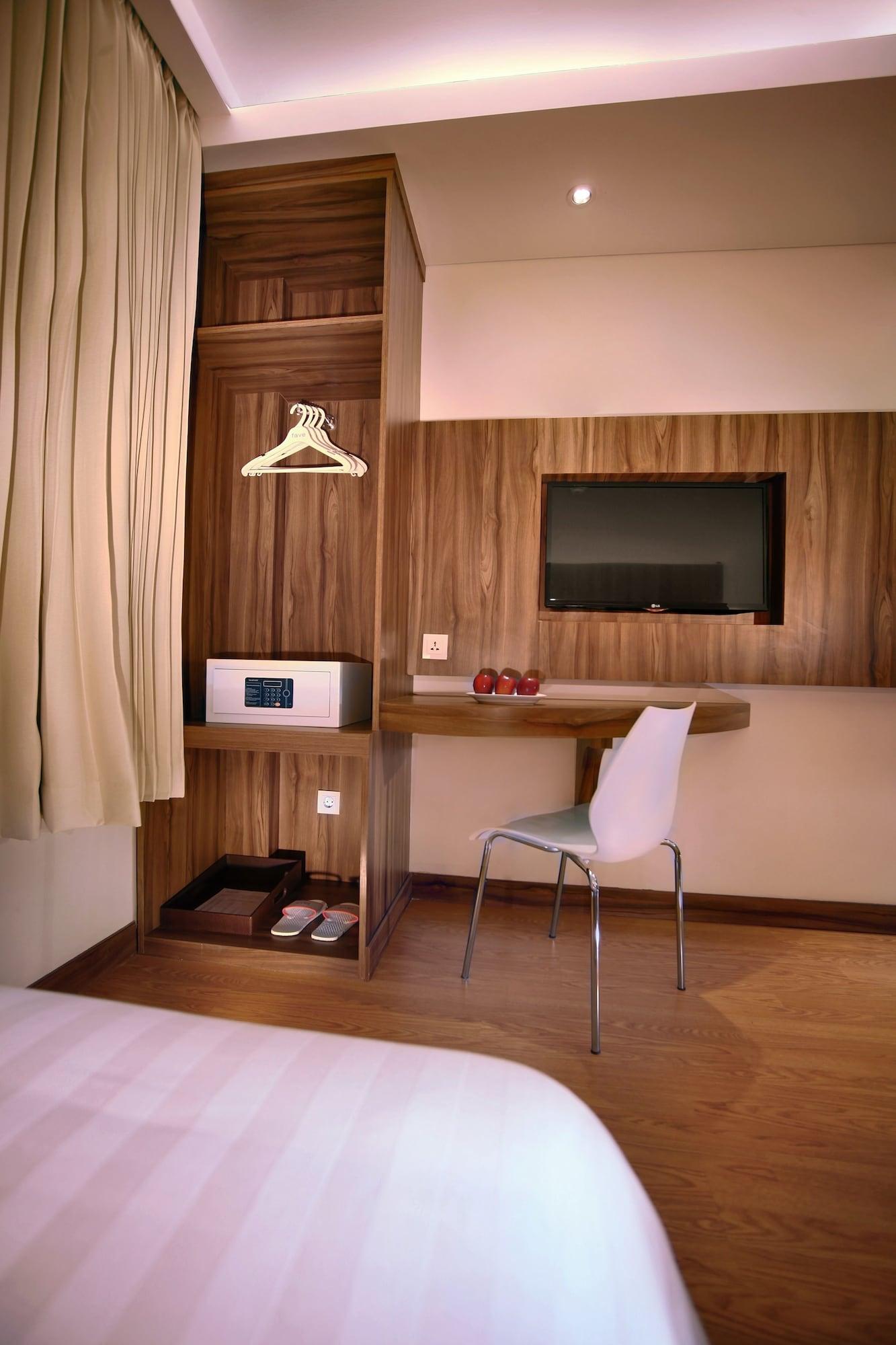 Favehotel Ltc Glodok Jakarta Exterior photo