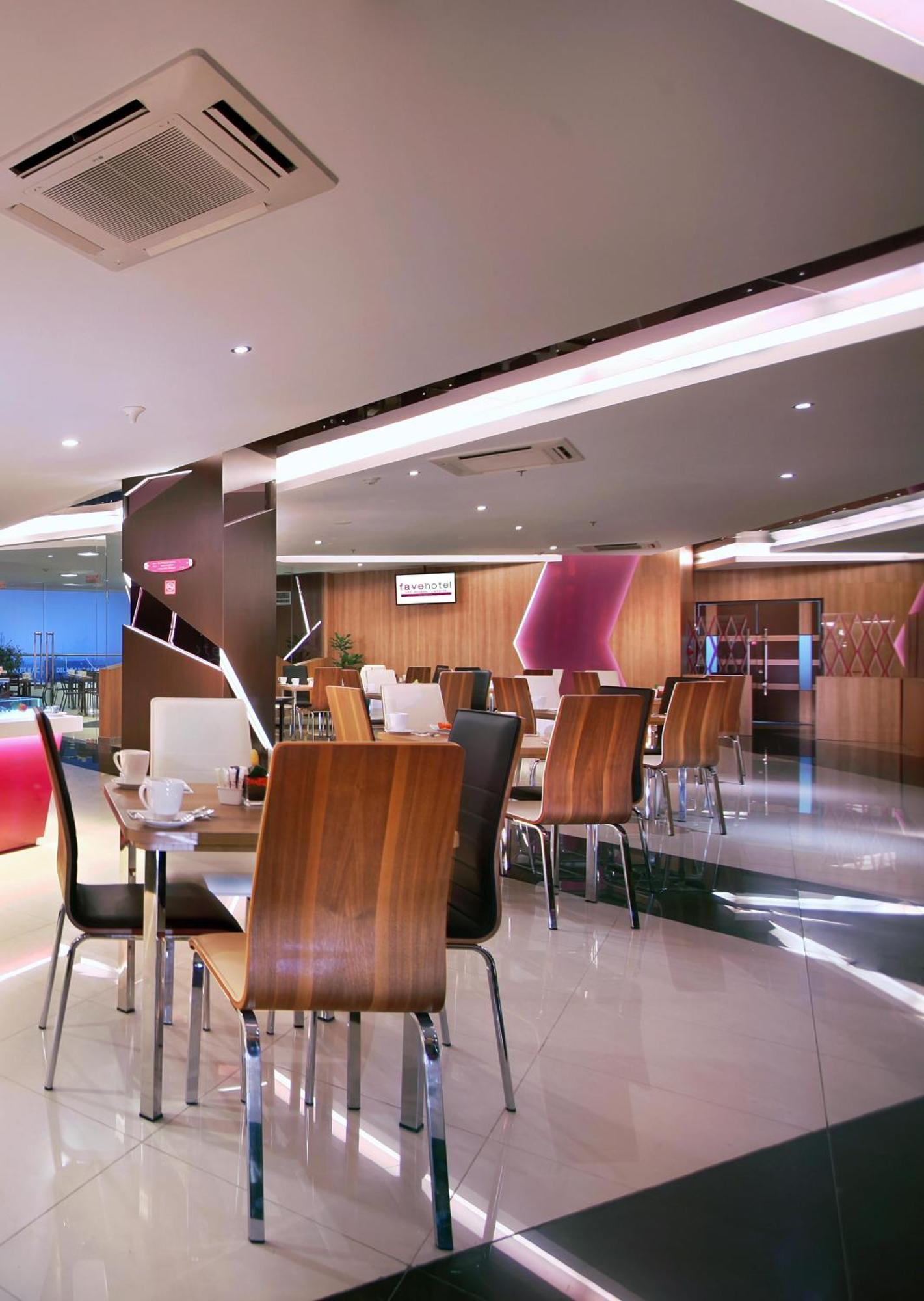 Favehotel Ltc Glodok Jakarta Exterior photo