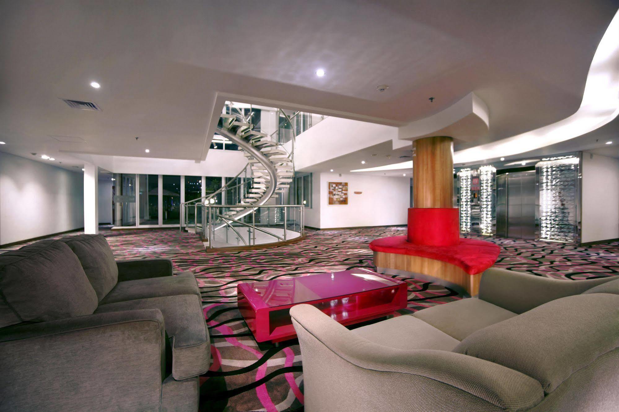 Favehotel Ltc Glodok Jakarta Exterior photo