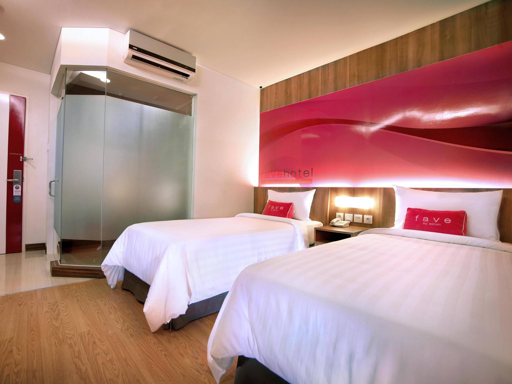 Favehotel Ltc Glodok Jakarta Exterior photo